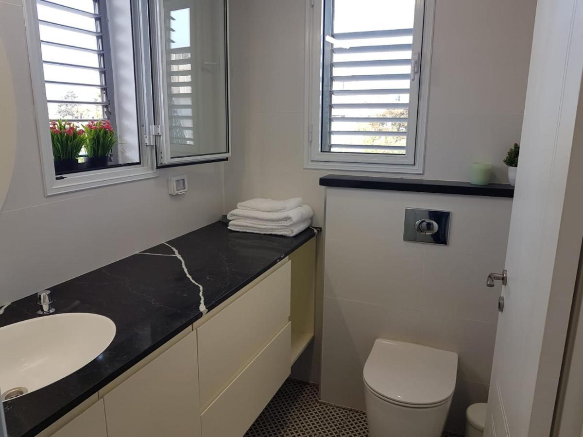 Boutique 22 Guest Rooms Haifa Bagian luar foto